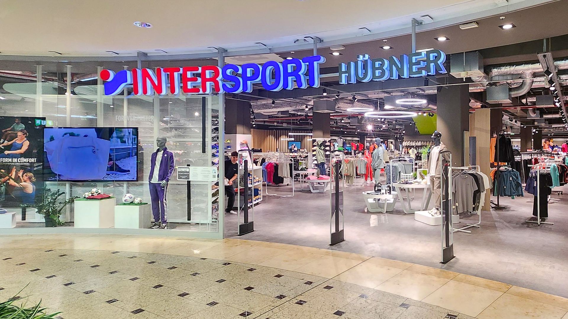 Intersport Hübner im NOVA | Einkaufszentrum NOVA , 06237 Leuna